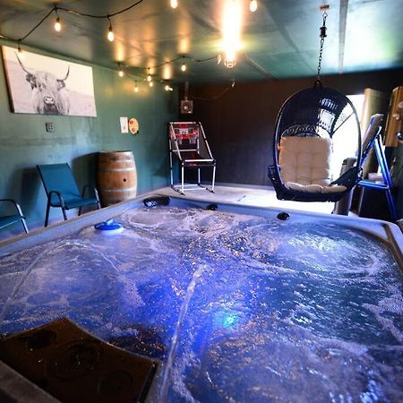 Cozy Cabin With Hottub At Cloverdale Cabins Hinckley Exteriér fotografie