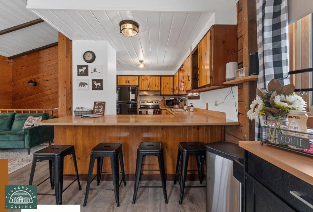 Cozy Cabin With Hottub At Cloverdale Cabins Hinckley Exteriér fotografie